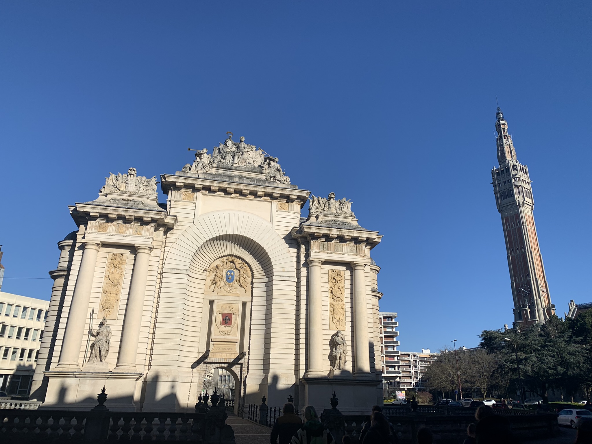 Porte de Paris et Beffroi